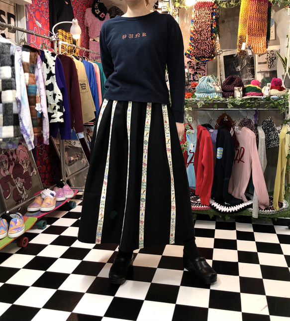 麻雀×ブラック　ミックスフレアロングスカート 2枚目の画像