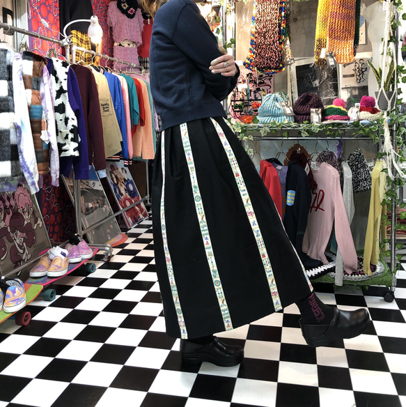 麻雀×ブラック　ミックスフレアロングスカート 3枚目の画像