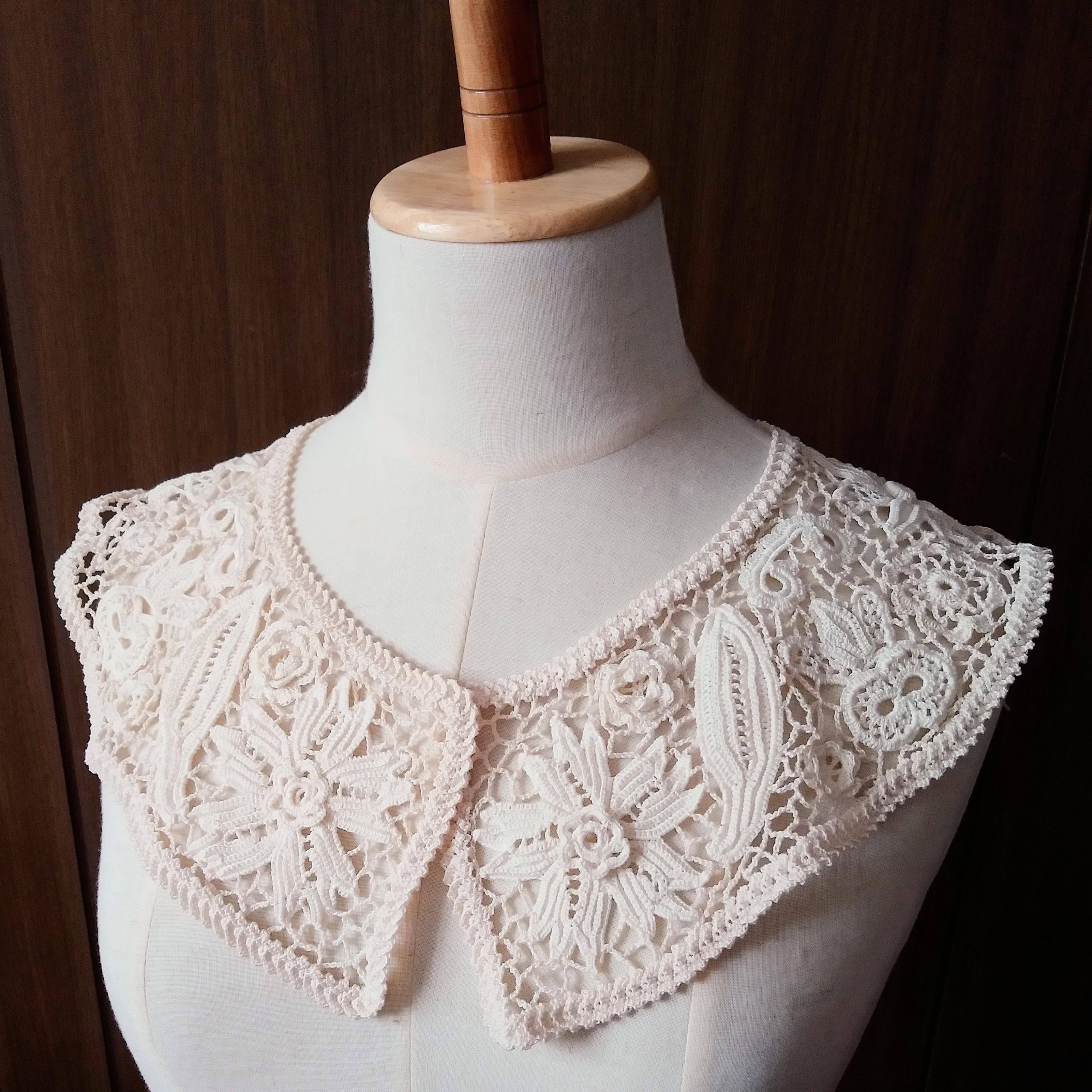 アイリッシュクロッシェレースのコーンフラワーのつけ襟 161,400円
