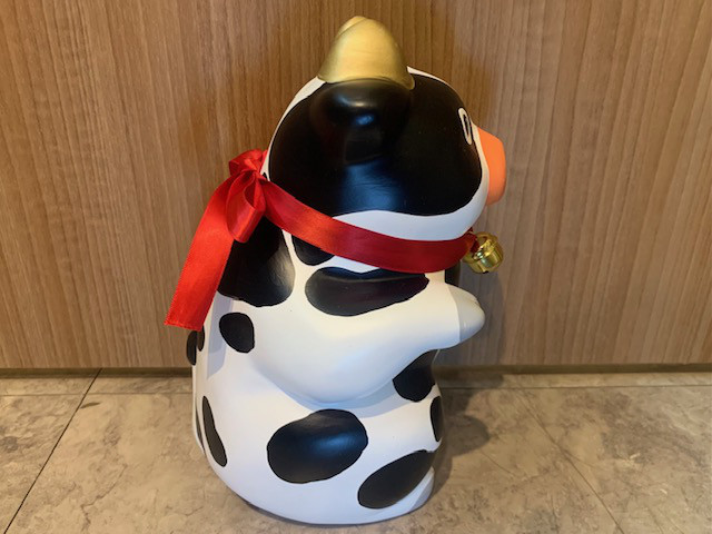 招き牛　☆限定10体☆　招き猫　縁起物　牛白