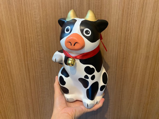 招き牛　☆限定10体☆　招き猫　縁起物　牛白