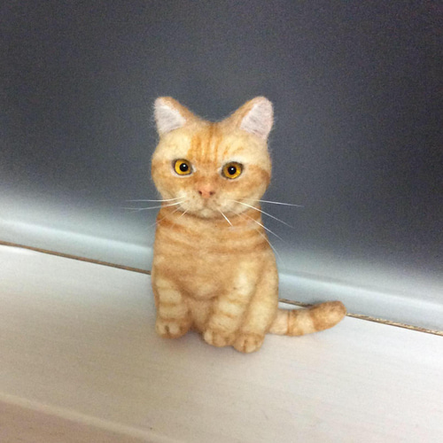 羊毛フェルト猫　ブローチ　ブリティッシュショートヘア 羊毛フェルト ミニねこブローチもふもふ ブリティッシュショート