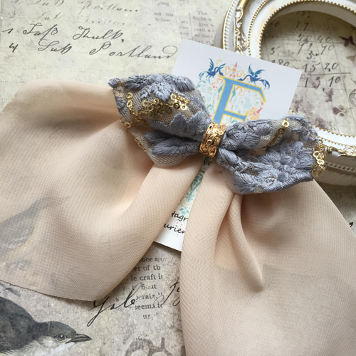 インド刺繍 リボン ポニーフック デカリボン クスミブルー×ベージュ 
