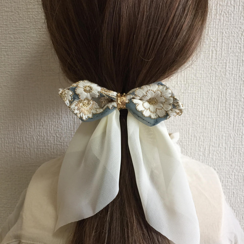 インド刺繍 リボン ポニーフック デカリボン 水色×白 ポニーフック