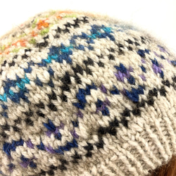 ポッサム・メリノ毛糸で編む　編み込みベレー帽のキット　ナチュラルベース 6枚目の画像