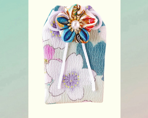 浅葱桜｜桜のお守り袋（手縫い・つまみ細工／元巫女が仕立てる