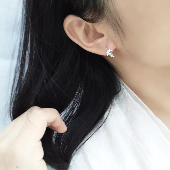 SV925 Spring Nibubu (春の新芽) Hook Pierce 6枚目の画像