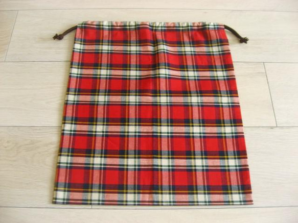 29-62◆送料無料♪◆ループ選択式＊巾着袋◆４０×３５ｃｍ◆タータンチェック◆お着替え袋＊体操着袋に♪赤 2枚目の画像