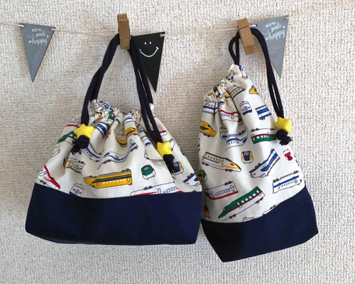 新幹線好きな男の子に！新幹線柄（オフホワイト）のお弁当袋＆コップ袋