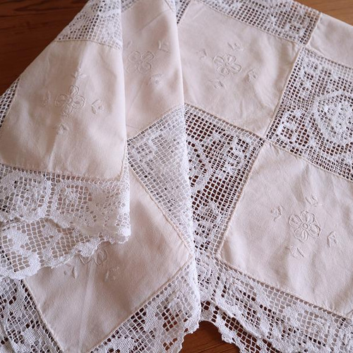 アンティーク イタリア リネン糸フィレレース 花と葉と実と蝶と✛ 手編み