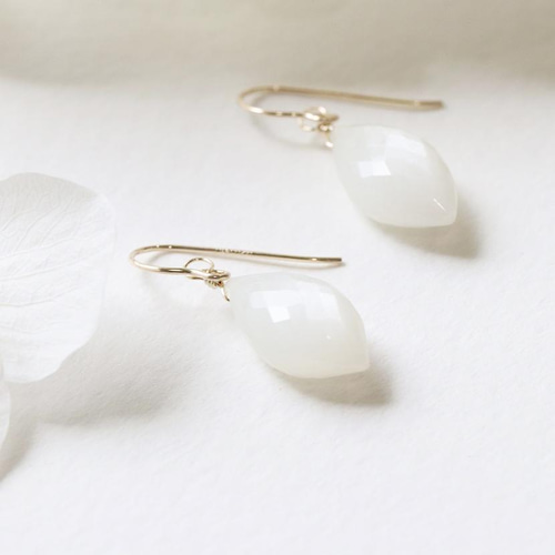 極上ホワイトムーンストーン 14Kgf ピアス/イヤリング --Moonlight