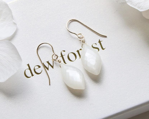 kayaですオーロラプルームアゲートのムーンピアス kaya様専用です