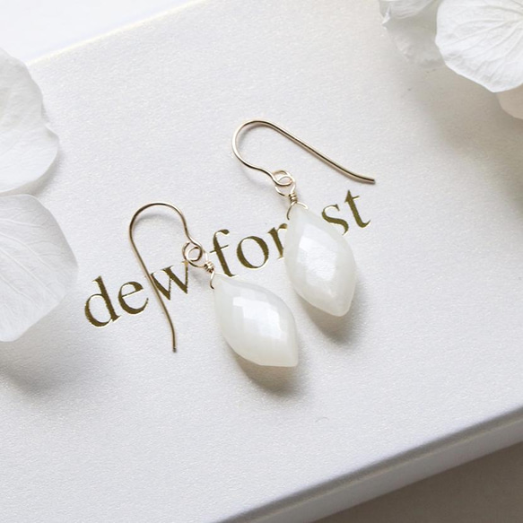 極上ホワイトムーンストーン 14Kgf ピアス/イヤリング --Moonlight