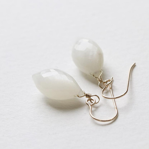 極上ホワイトムーンストーン 14Kgf ピアス/イヤリング --Moonlight