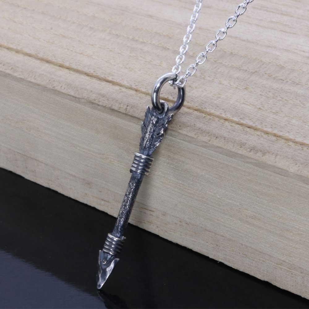 ネックレス メンズ : 生 弓矢 ペンダント SIZE:S 燻し仕上げ 矢 弓 矢尻 アロー シンプル ブランド
