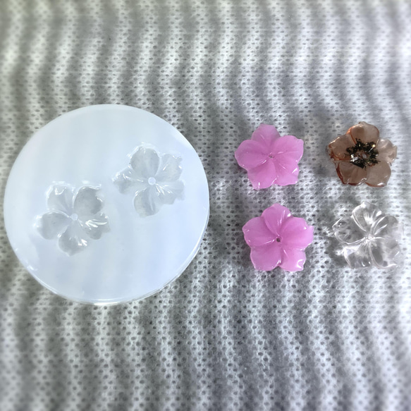 春 桜 シリコン モールド ハンドメイド 作品 かわいい 花 レジン ねんど 型 16枚目の画像