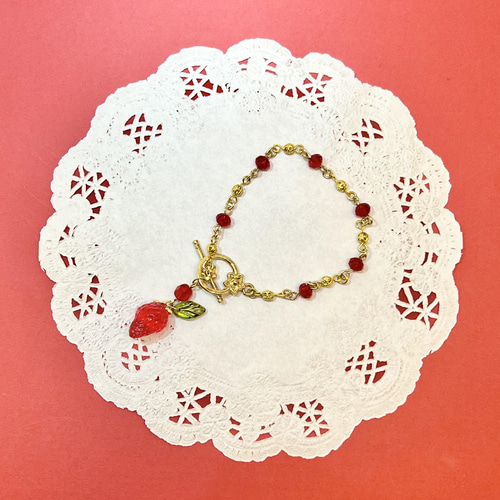 小粒完熟いちごブレスレット ブレスレット Berry_Berry_fa 通販