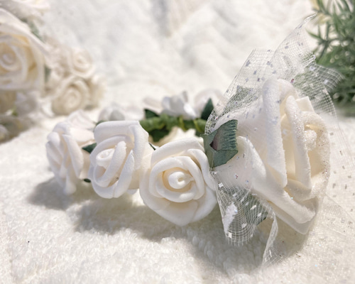 【花かんむり様リクエスト】リバティ　スリーピングローズ　うさぎのモチーフ20個 Bouquet of the Valley 刺繍入り三角襟の花柄ワンピース