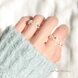 ビーズリング ✧ 小さなお花のぷちリング * 指輪 ビーズ 3枚目の画像
