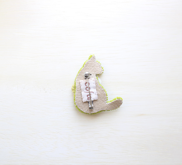春の新作【春ねこブローチ】(わかば)オートクチュール刺繍ブローチ 10枚目の画像