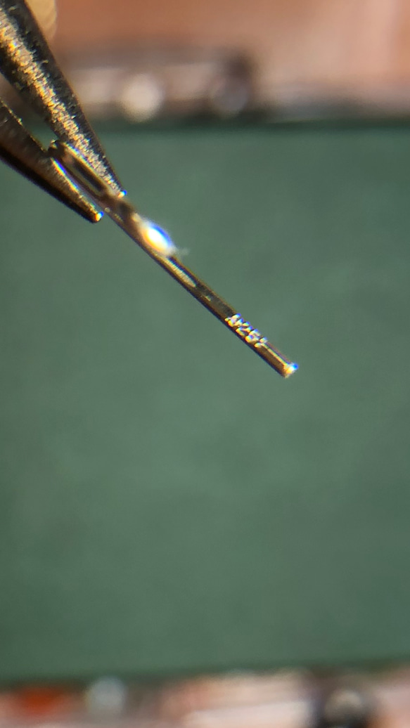 【silver925 18KGP】天然石ラピスラズリの青の実ピアス、イヤリング 8枚目の画像