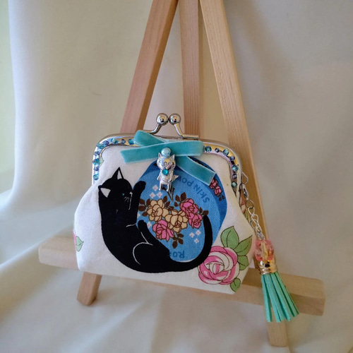 和モダン☆コスメ黒猫ちゃん☆がま口 ポーチ 小銭入れ がま口 miu05  