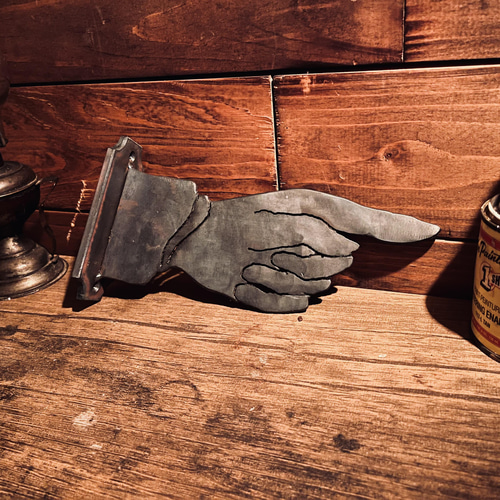 Here sign アイアン 看板 入口 open ガレージインテリア 矢印