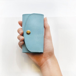 冰島藍鑰匙包，附拉鍊口袋（義大利MAINE皮革） 可存放智慧鑰匙 ☆ 金屬配件顏色可選 第1張的照片