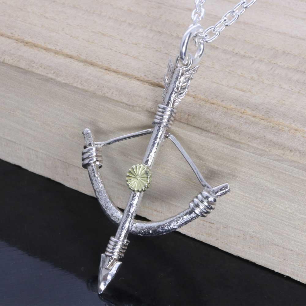 ネックレス メンズ : 生 弓矢 菊紋 ペンダント 白仕上げ 矢 弓 矢尻 アロー シンプル ブランド