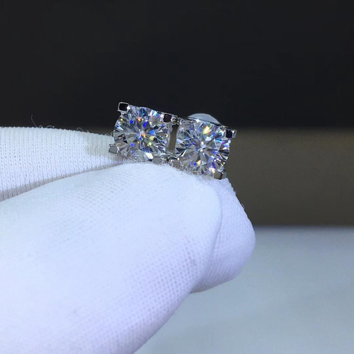 newカラー】ライトブルー モアサナイト ダイヤモンド ピアス k18