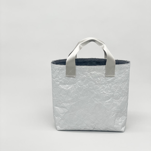 特製輕質皺褶手提包（銀色和灰色毛皮），小號 M 第3張的照片