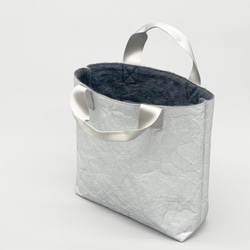 特製輕質皺褶手提包（銀色和灰色毛皮），小號 M 第1張的照片