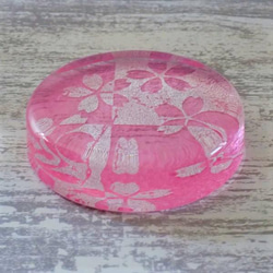 金彩工芸　金彩ガラスペーパーウェイト　「桜　ピンク」 3枚目の画像