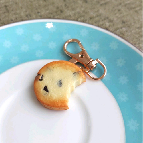 クッキーのキーホルダー♪フェイクスイーツ(*^^*)かじりかけの