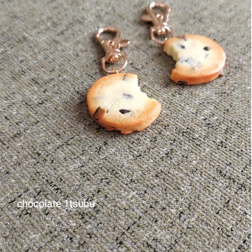 クッキーのキーホルダー♪フェイクスイーツ(*^^*)かじりかけの