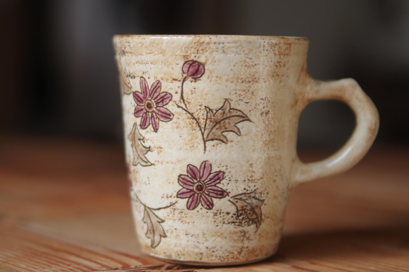 コーヒーカップ　紫の花唐草 4枚目の画像