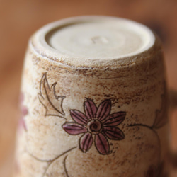 コーヒーカップ　紫の花唐草 6枚目の画像
