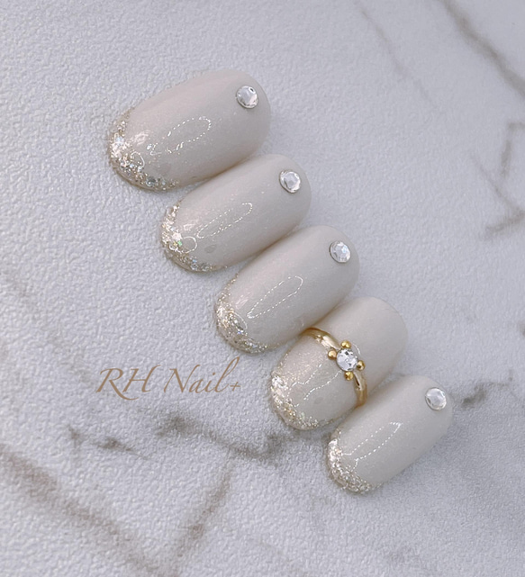 白ラメ　韓国ネイル　リング　指輪　ネイルチップ 白ラメ韓国ネイルリング指輪ネイルチップ
