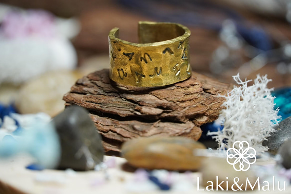 真鍮 指輪 槌目加工＋刻印 ハンドメイド リング 指輪・リング