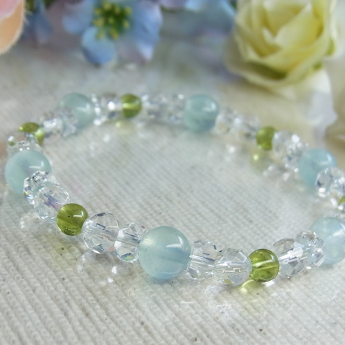 ♡心の平和や癒しをもたらす♡高品質アクアマリンブハートレスレット♡1134 ♡心の平和や癒しをもたらす♡高品質アクアマリンブハートレス