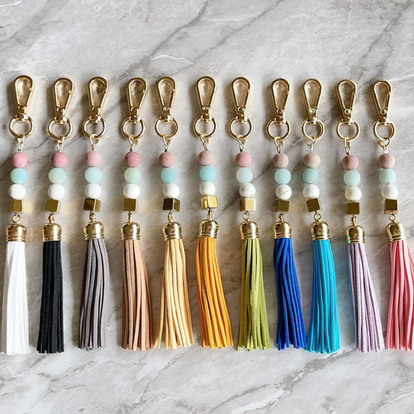 天然石とタッセルのバッグチャーム✧お財布チャーム✧スマホストラップ✧ Tassel charm ✧ Bag charm 1枚目の画像