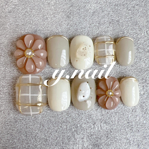 ぷっくりフラワーネイル/チェックネイル ネイルチップ（つけ爪） y  