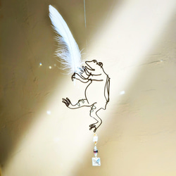 サンキャッチャー 鳥獣戯画 モビール カエル 和風 シンプル インテリア 蛙 かえる 和室 寝室 羽 1枚目の画像