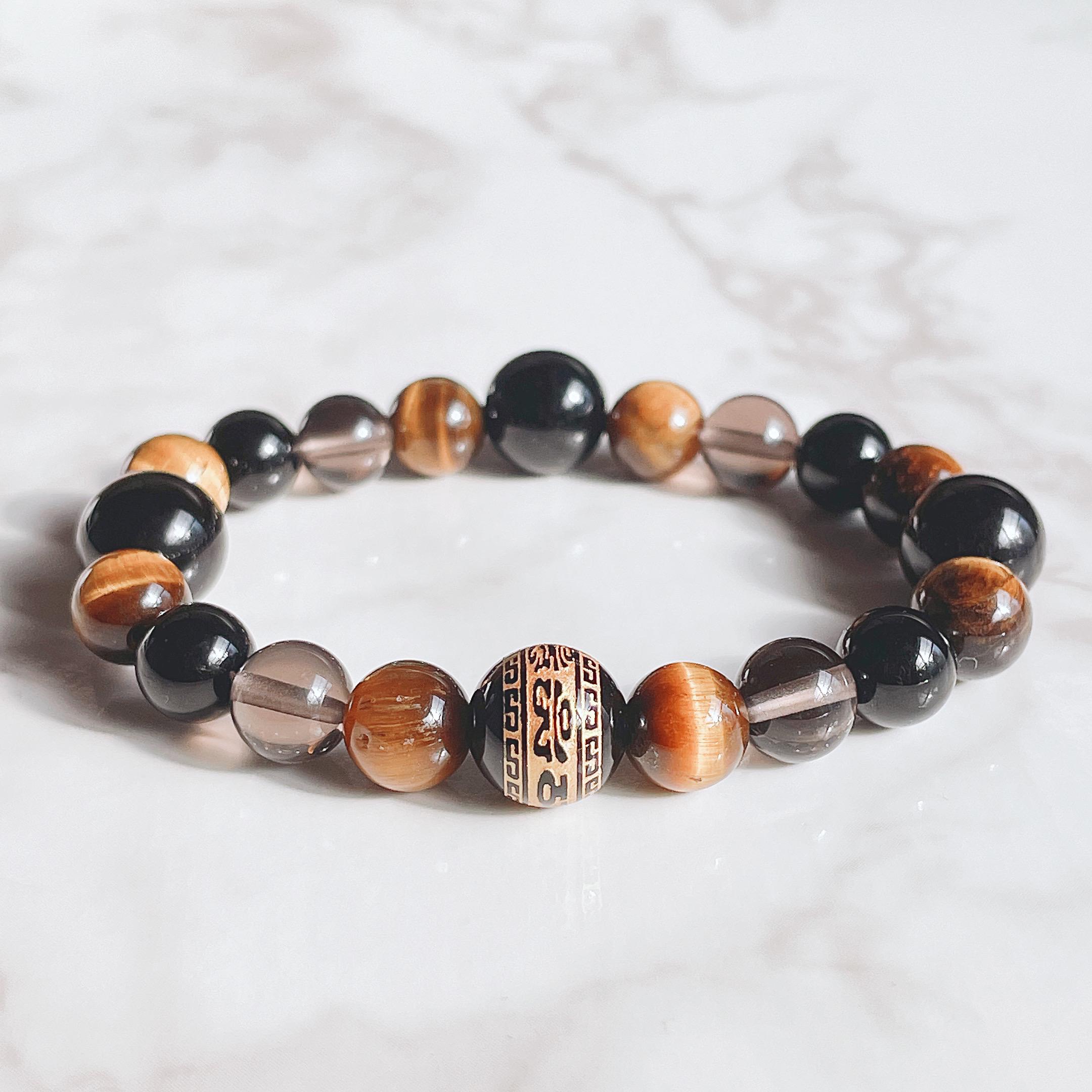 ✦六字真言で強力な浄化と悪運払いを！ タイガーアイ・オニキス天然石 ブレス No418