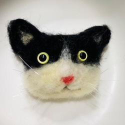 ウールフェルト。癒し手作り。猫シリーズ〜ブランズウィック猫ピン 2枚目の画像