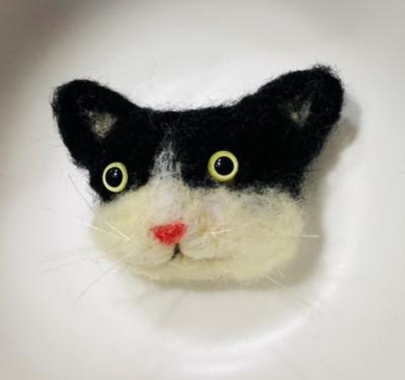 ウールフェルト。癒し手作り。猫シリーズ〜ブランズウィック猫ピン 3枚目の画像
