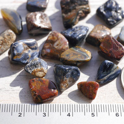天然石ピーターサイト約20g分詰合せテンペストストーン大粒さざれ石約8～18mm穴なし[sa-220216-01] 3枚目の画像