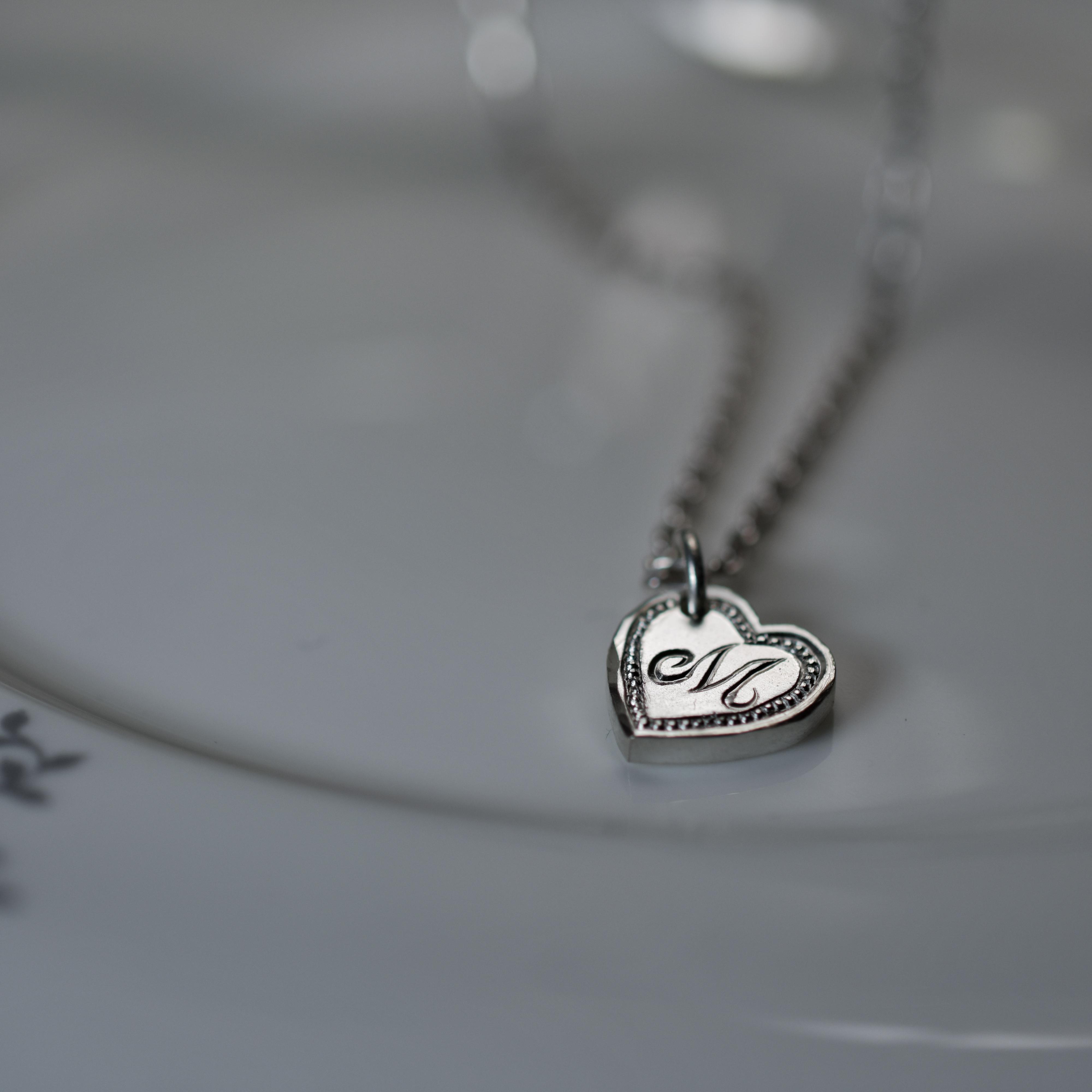 イニシャルチャーム(ハート)