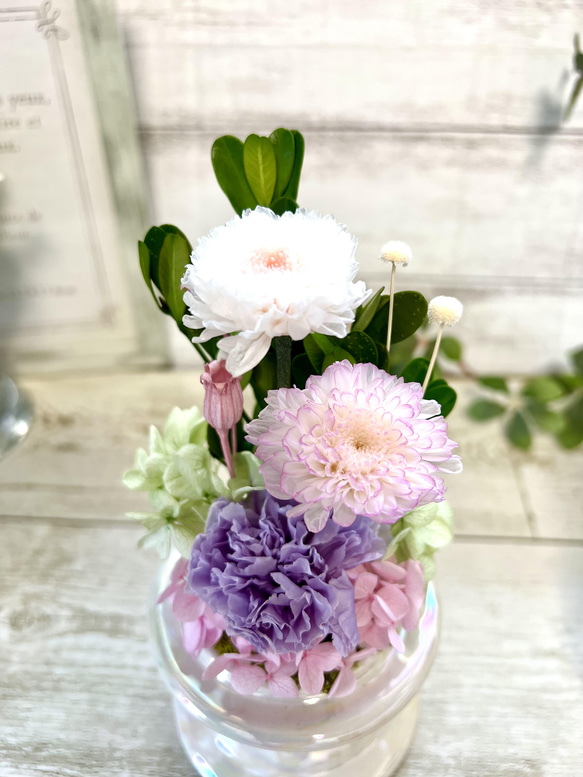 可愛いプリザーブドフラワー の供花 仏花 クリアドーム ボトルフラワー ホワイト　ピンク 11枚目の画像