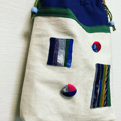 久留米絣のパッチワークワッペンとくるみボタンが付いたショルダーバッグ 5枚目の画像